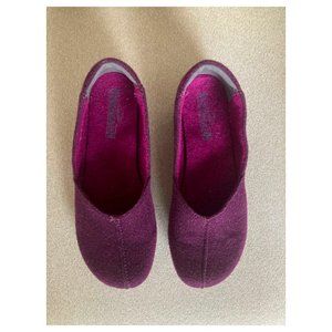 Stegmann Clogs Women's 'Liesl' Wool Skimmer - Dark Magenta